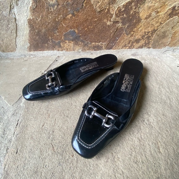 Women’s Salvatore Ferragamo shoes - Picture 7 of 11